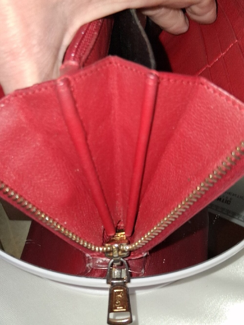 Yves Saint Laurent Burgundy Leather Zip-Around Wallet Pre-loved W/COA - Picture 9 of 13